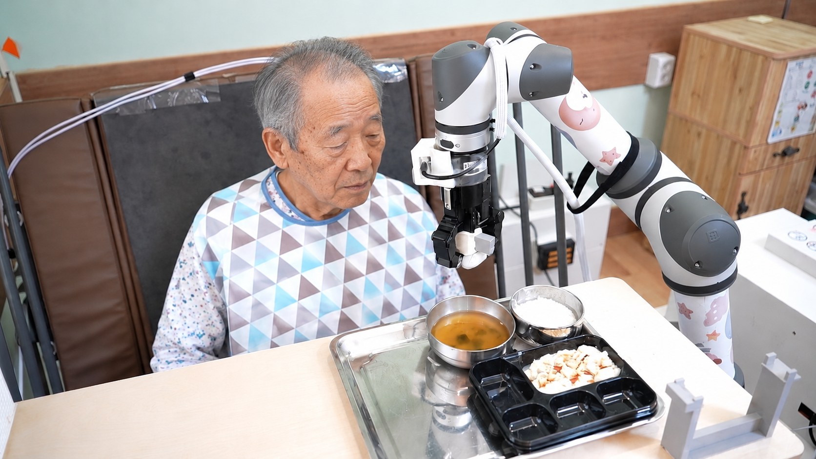 식사 보조 시나리오